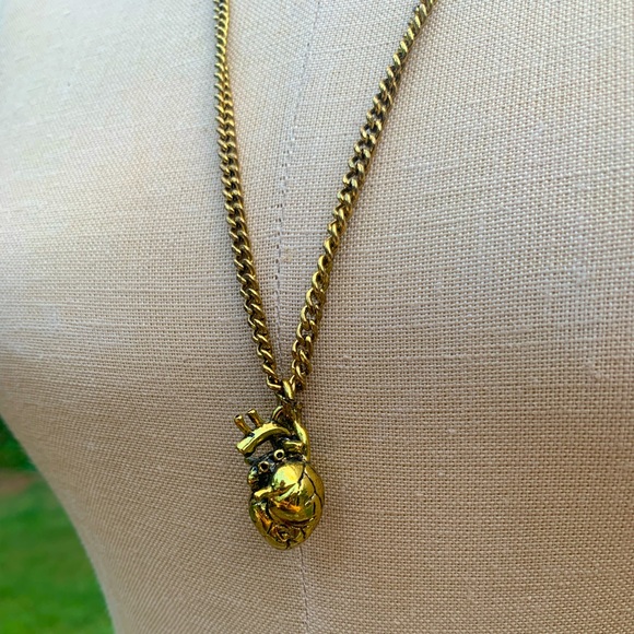 Anatomically Correct Heart Necklace - Picture 1 of 15